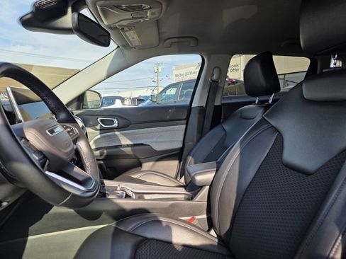 Used 2022 Jeep Compass Latitude w/ Convenience Group image 6