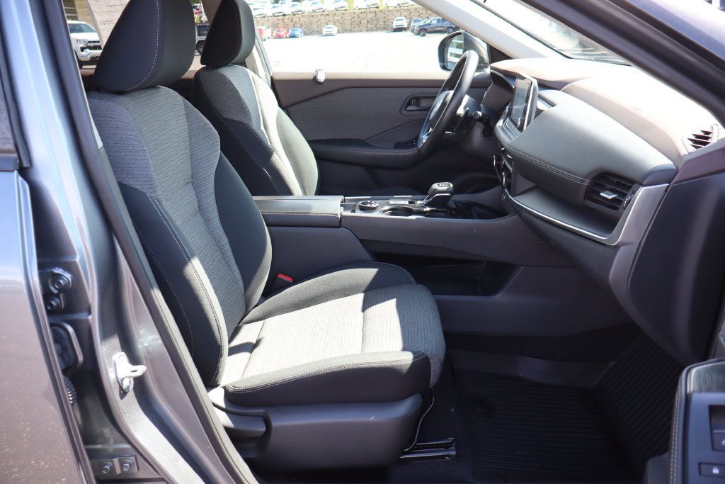 Used 2021 Nissan Rogue S AWD/4WD image 17