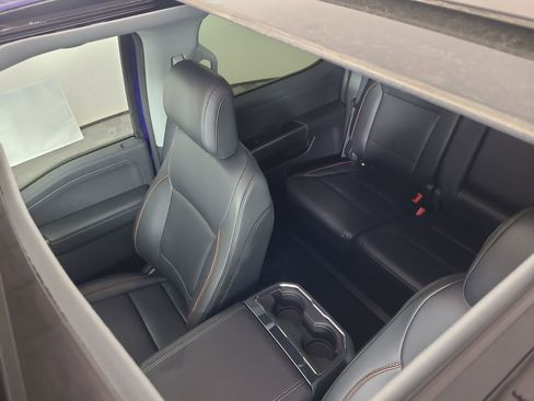 New 2026 Ford F250 Lariat w/ Black Appearance Package image 9