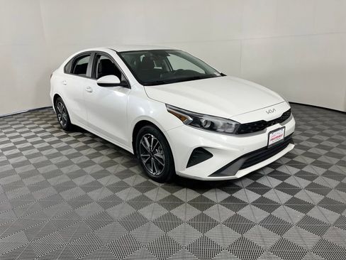 Used 2023 Kia Forte LXS FWD image 11