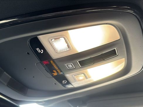 Certified 2025 Volvo XC90 B5 Plus AWD/4WD image 22
