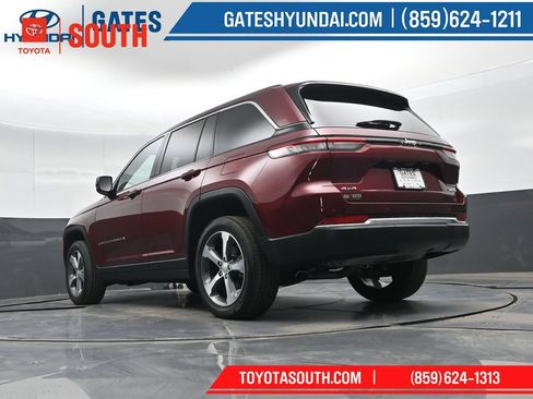 Used 2023 Jeep Grand Cherokee Limited AWD/4WD image 41