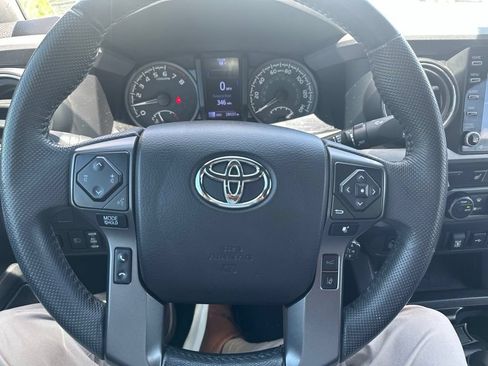 Used 2021 Toyota Tacoma TRD Off-Road w/ TRD Premium Off Road Package AWD/4WD image 20