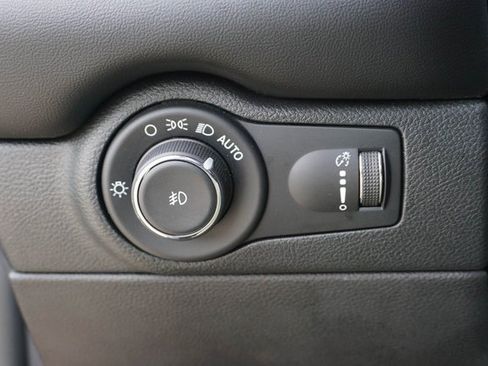 Used 2023 Dodge Durango GT image 30