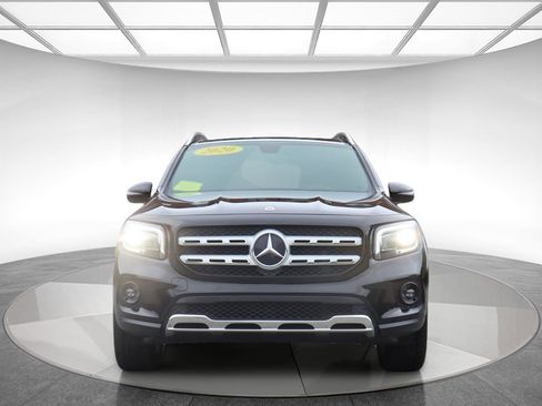 Used 2020 Mercedes-Benz GLB 250 w/ Premium Package image 2