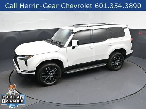 Used 2024 Lexus GX 550 w/ Accessory Package (Z1) AWD/4WD image 12