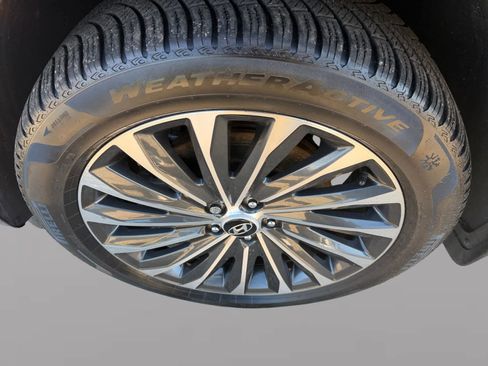 Used 2023 Hyundai Palisade Calligraphy image 8