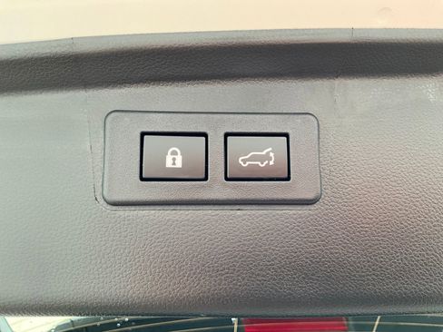 Certified 2025 Subaru Outback Premium image 28