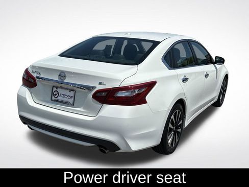 Used 2018 Nissan Altima 2.5 SL FWD image 6