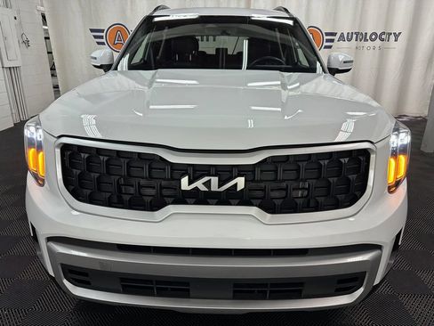 Used 2025 Kia Telluride EX X-Line AWD/4WD image 3
