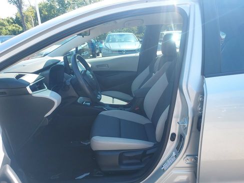 Used 2025 Toyota Corolla LE FWD image 25