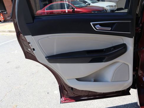 Used 2017 Ford Edge Titanium w/ Equipment Group 301A FWD image 11