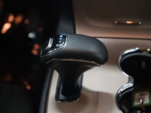 Used 2015 Jeep Grand Cherokee Laredo w/ Quick Order Package 23E image 18