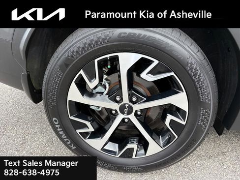 Used 2023 Kia Sportage EX image 30