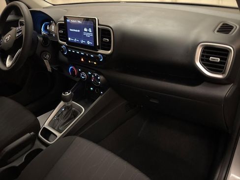 New 2026 Hyundai Venue SE FWD image 15