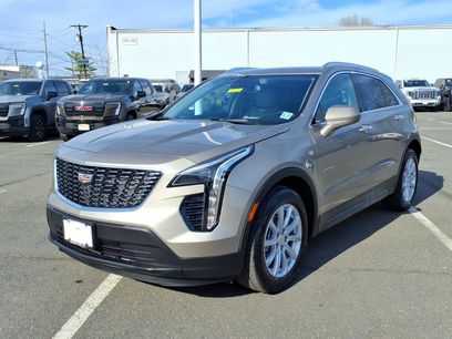 Certified 2023 Cadillac XT4 Luxury w/ Cold Weather Package