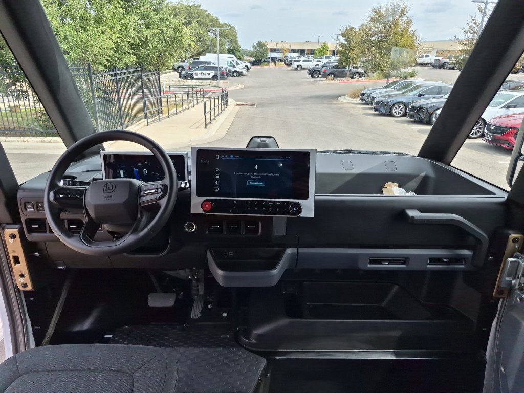 Used 2024 Chevrolet Brightdrop 600 w/ Commercial Equipment Package AWD/4WD image 24