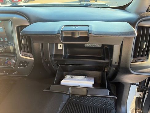 Used 2018 Chevrolet Silverado 1500 LT w/ All Star Edition image 49