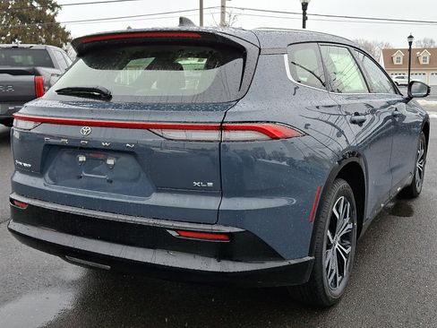 New 2026 Toyota Crown Signia image 4