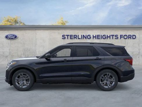 New 2026 Ford Explorer Active image 3