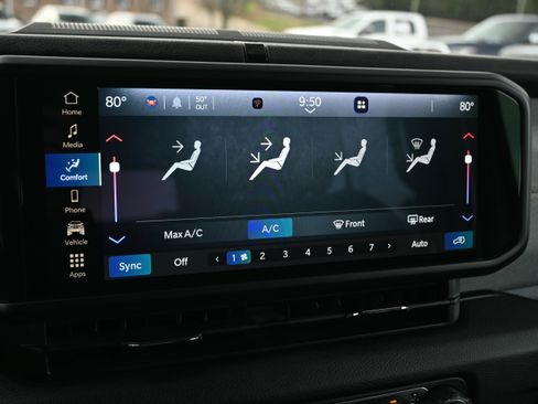 Used 2024 Jeep Wrangler Willys image 21