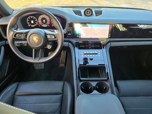Used 2025 Porsche Panamera 4 image 35