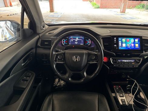Used 2020 Honda Pilot Touring image 17