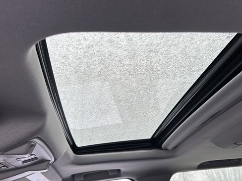 Used 2017 Cadillac Escalade Luxury image 15