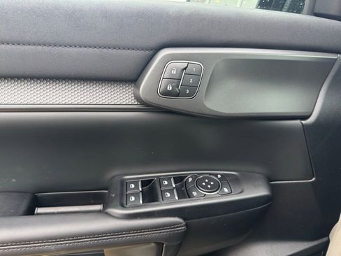 New 2025 Ford Ranger Raptor image 16