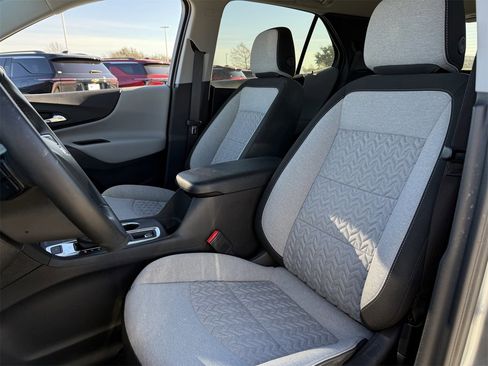 Certified 2024 Chevrolet Equinox LT w/ Driver Convenience Package image 22