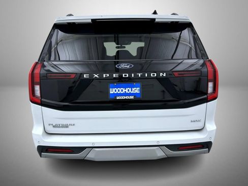 Used 2025 Ford Expedition Max Platinum AWD/4WD image 6