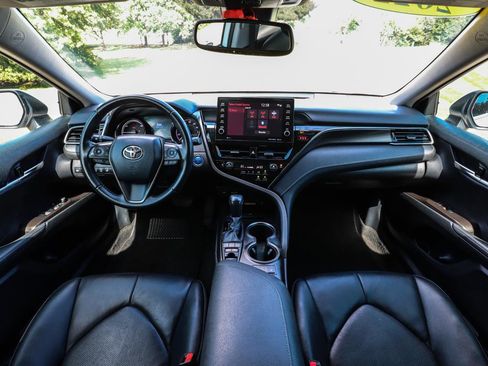 Used 2022 Toyota Camry XSE w/ Cold Weather Package image 2