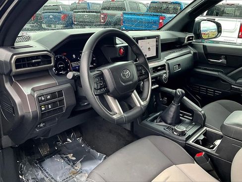 Used 2025 Toyota Tacoma TRD Off-Road image 14