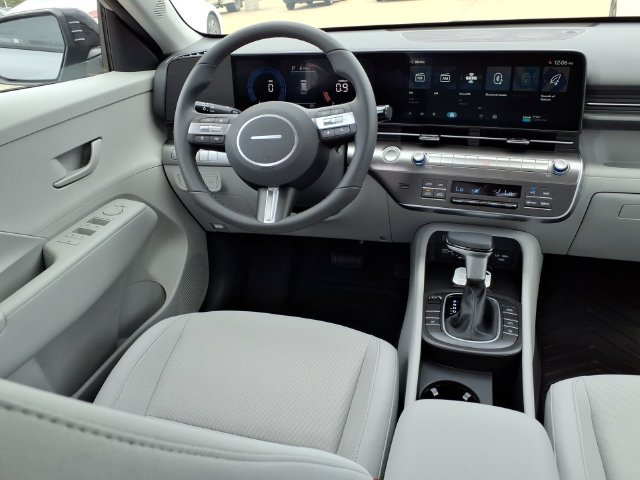 New 2027 Hyundai Kona SEL Sport FWD image 4