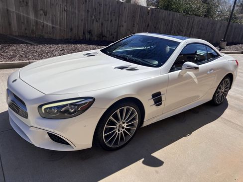 Used 2018 Mercedes-Benz SL 550 w/ Driver Assistance Package image 3