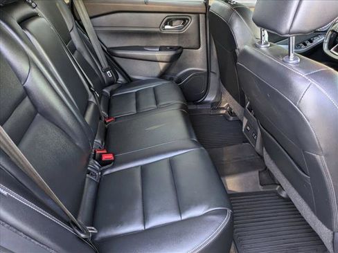 Used 2023 Nissan Rogue SL w/ SL Premium Package image 19