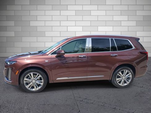 Certified 2023 Cadillac XT6 Premium Luxury image 2