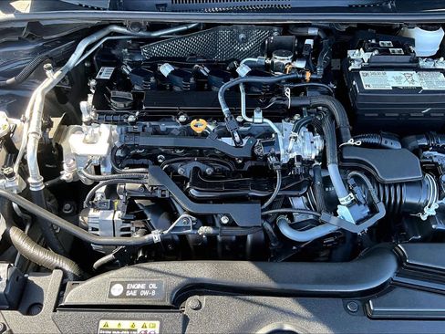 Used 2025 Toyota Corolla SE image 32