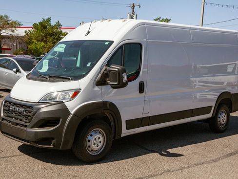 Used 2023 RAM ProMaster 2500 FWD image 9