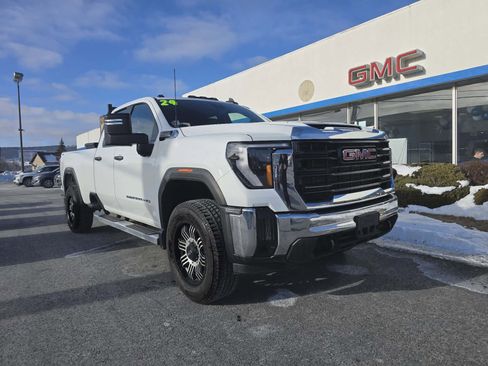 Used 2024 GMC Sierra 2500 Pro w/ Convenience Package image 1