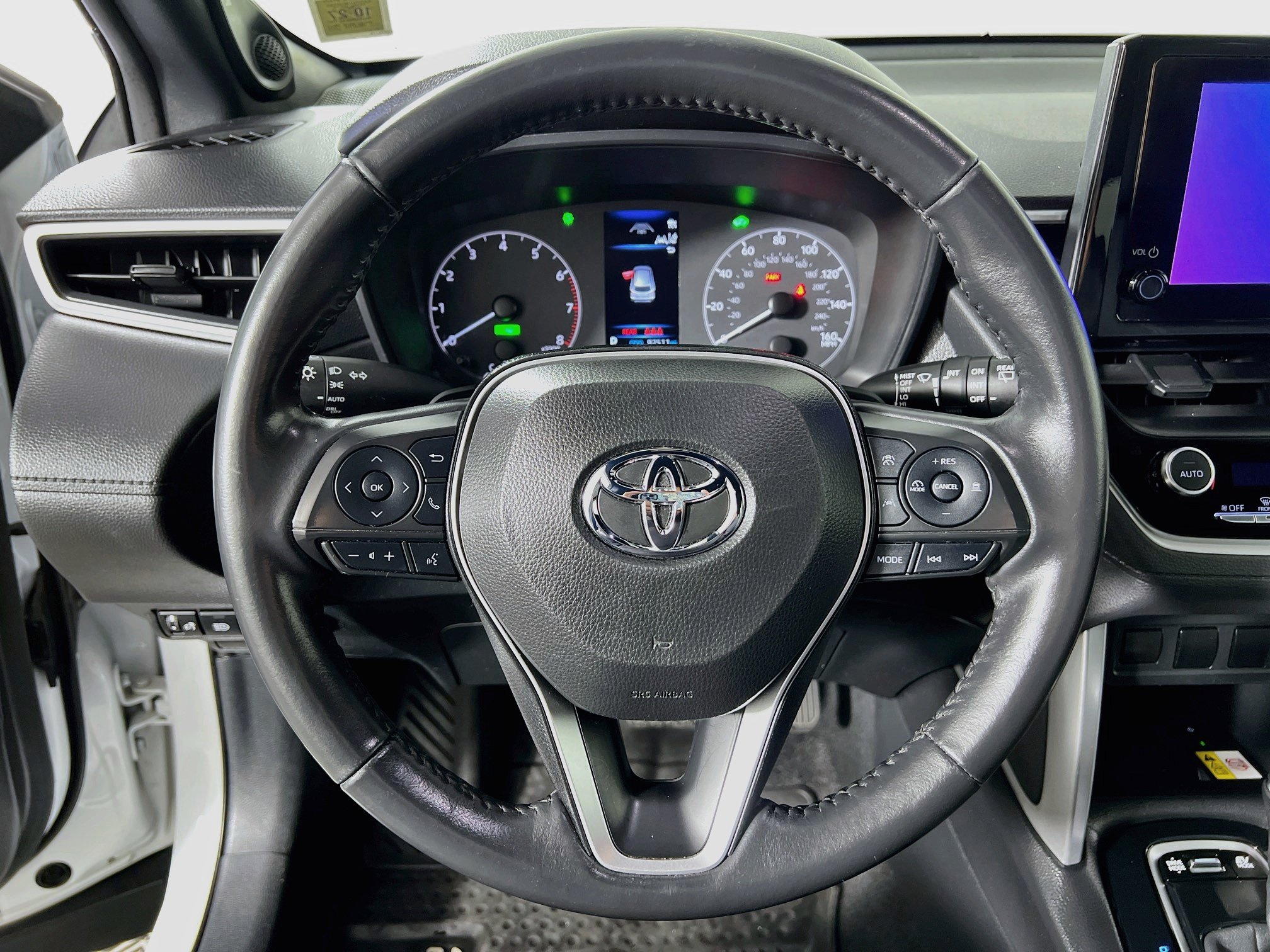 Used 2023 Toyota Corolla Cross AWD Hybrid w/ Moonroof Package image 12