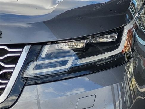 Used 2019 Land Rover Range Rover Velar S image 37