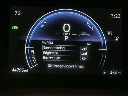 Used 2025 Toyota Camry SE FWD image 37