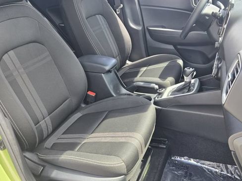 Used 2024 Hyundai Venue SEL FWD image 20