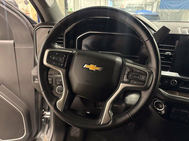 Used 2025 Chevrolet Silverado 2500 LT w/ Convenience Package AWD/4WD image 17