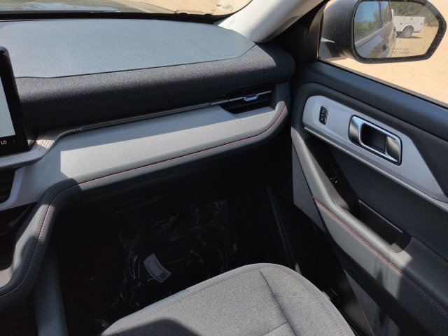 New 2026 Ford Explorer Active RWD image 17