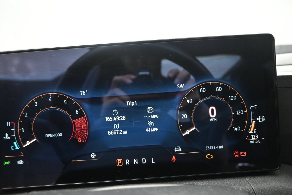 Used 2025 Ford Mustang Coupe RWD image 11
