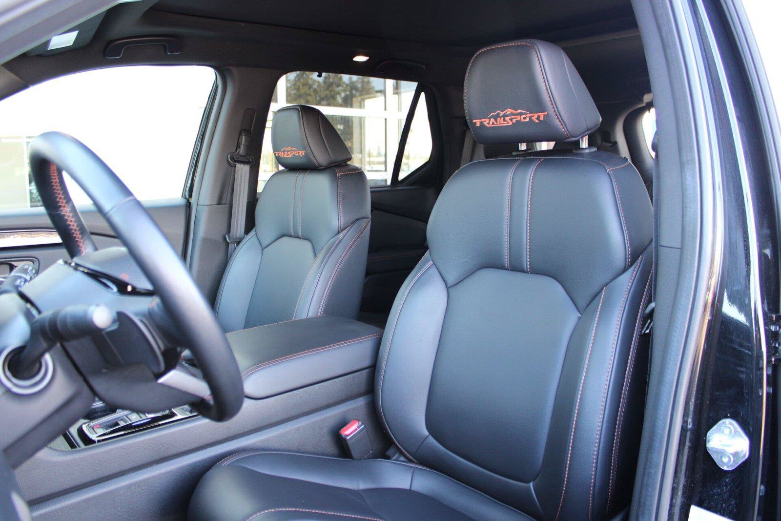 Used 2025 Honda Pilot TrailSport image 30