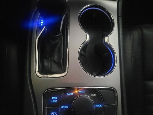 Used 2020 Jeep Grand Cherokee Limited X image 26