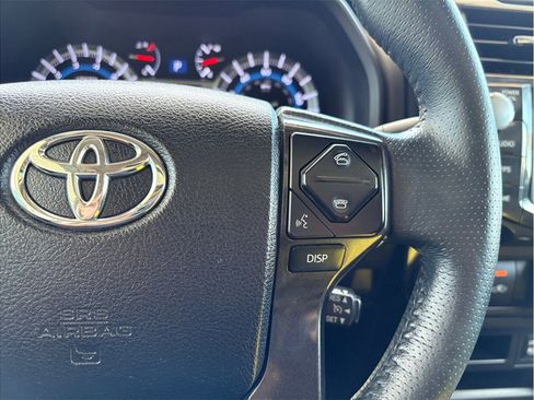 Used 2018 Toyota 4Runner TRD Off-Road Premium w/ Convenience Package AWD/4WD image 13